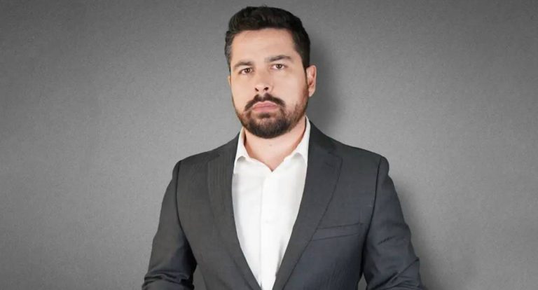 Moraes intima Paulo Figueiredo nos EUA por inquérito do tarifaço