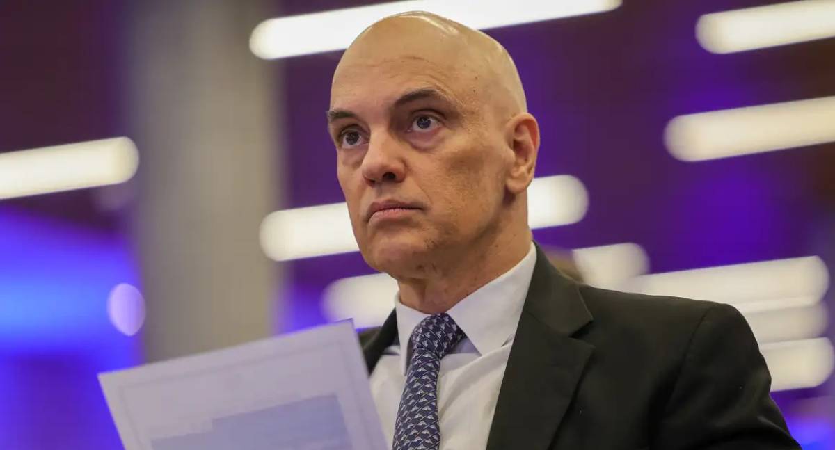 Moraes manda PGR se manifestar sobre operação policial com mais de 60 mortos no Rio