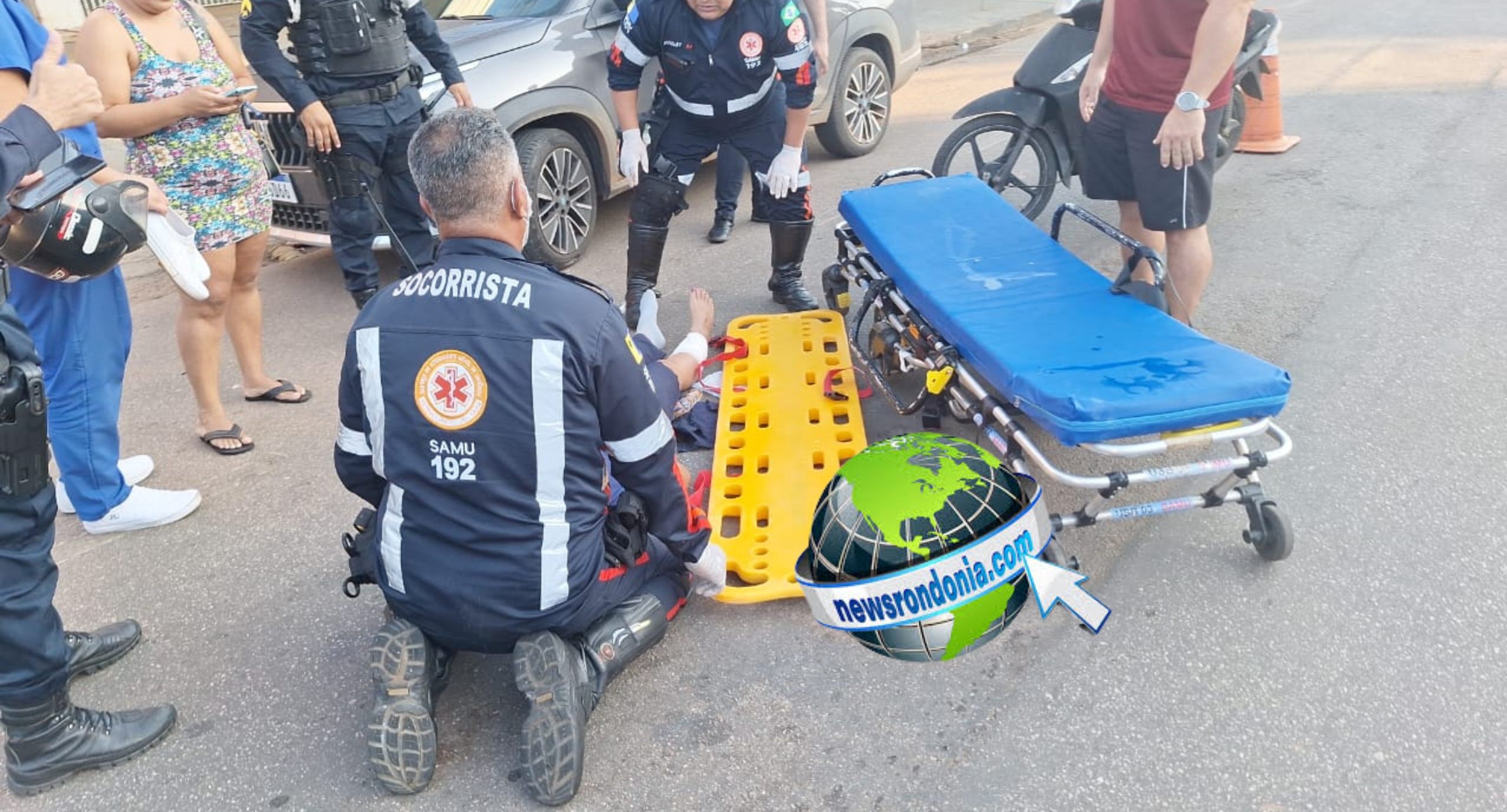 Motociclista fica ferida após acidente na Avenida Jatuarana em Porto Velho