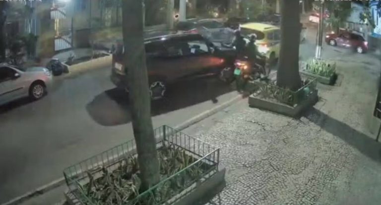 Motorista reage a assalto e atropela bandidos no Jardim Botânico no Rio de Janeiro (RJ)