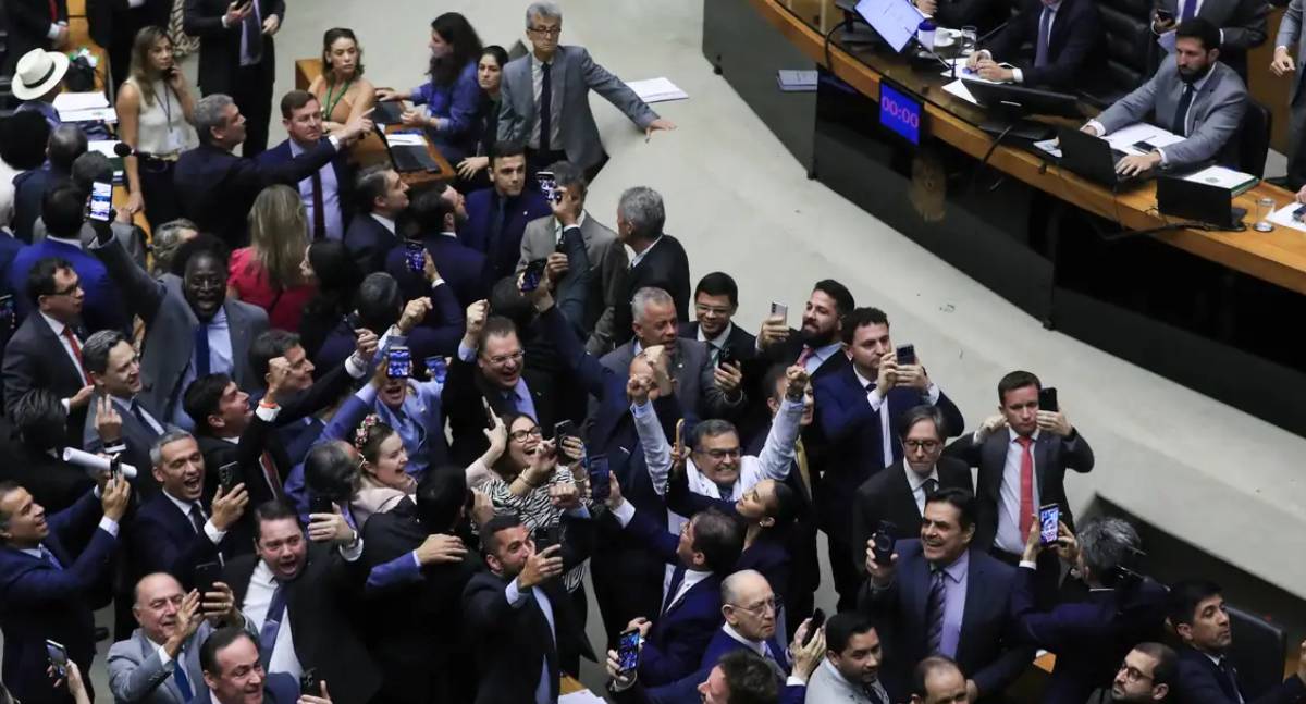 MP que taxava aplicações financeiras caduca após ser retirada da pauta da Câmara