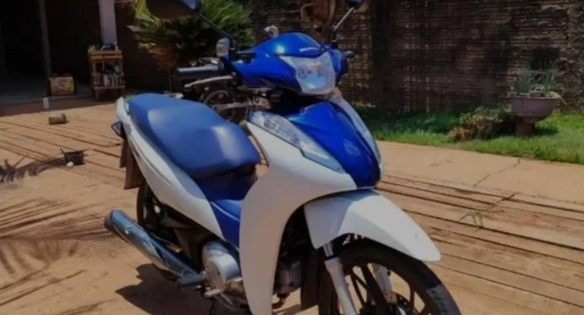 Mulher é assaltada e tem moto roubada em Rolim de Moura