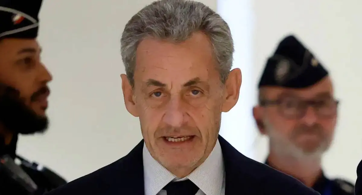 Nicolas Sarkozy recebe proteção especial na prisão de La Santé