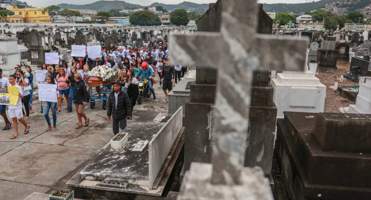 Partidos pedem ao STF acesso de familiares à perícia de corpos