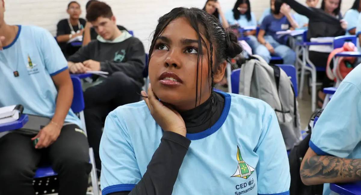 Pé-de-Meia paga 8ª parcela para estudantes nascidos em julho e agosto