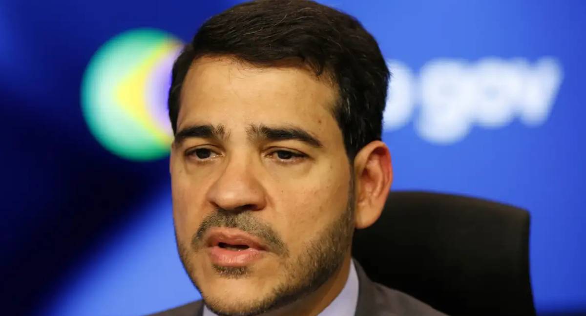 Pejotização corrói pacto social e ameaça dignidade, diz ministro Messias