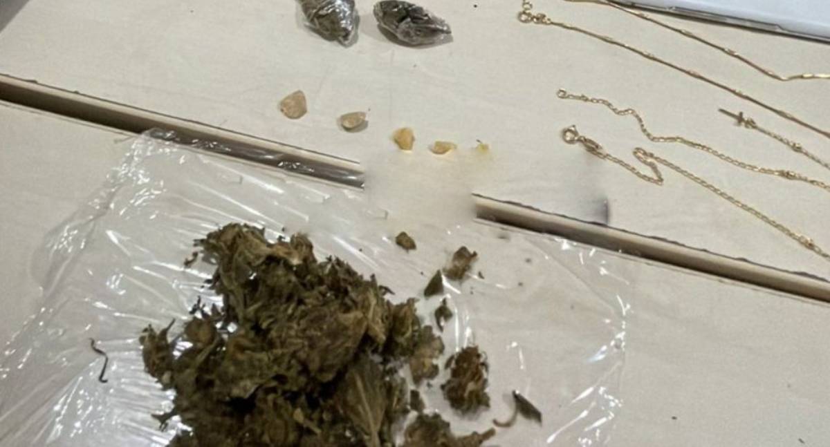 Polícia desarticula ponto de tráfico de drogas no bairro Cafezinho