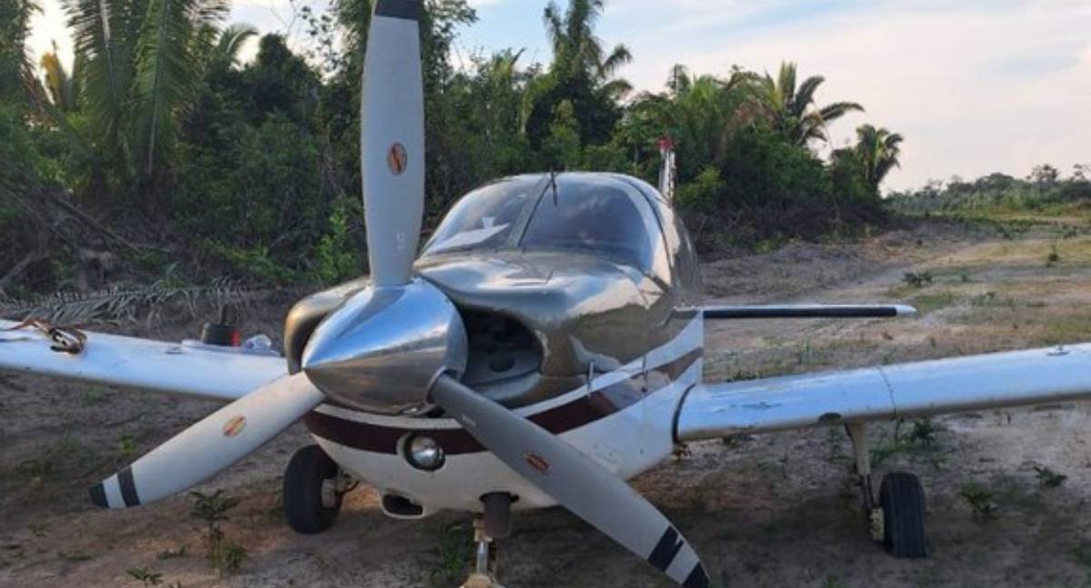 Polícia Federal apreende aeronave com meia tonelada de droga em Machadinho d’Oeste