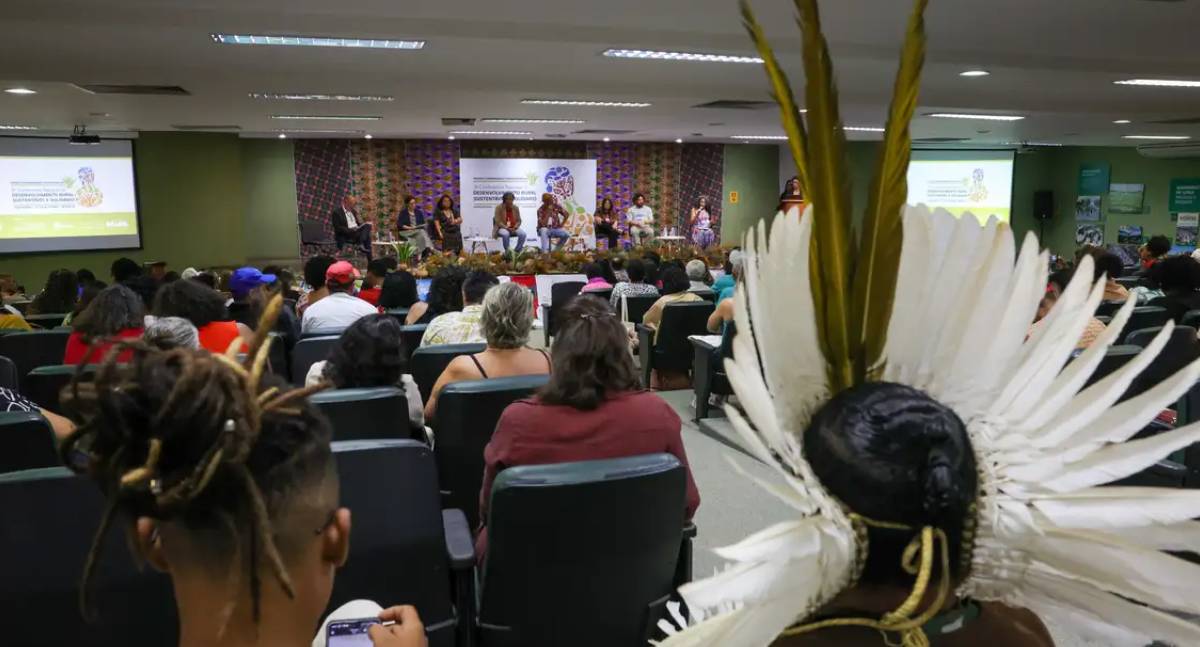 Povos tradicionais debatem transformação agroecológica