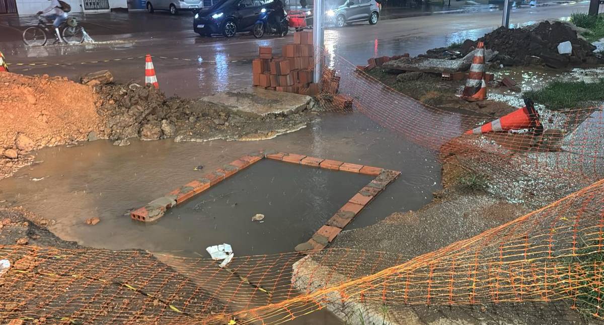 Prefeitura de Porto Velho combate alagamentos no cruzamento Vieira Caúla e Mamoré