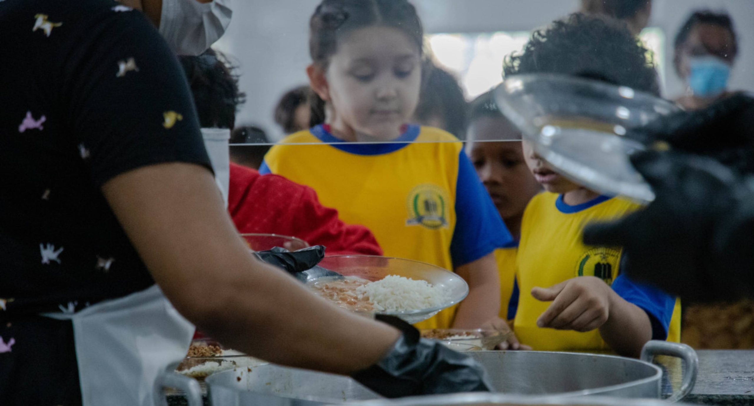Prefeitura de Porto Velho homenageia e capacita merendeiras da rede municipal de ensino