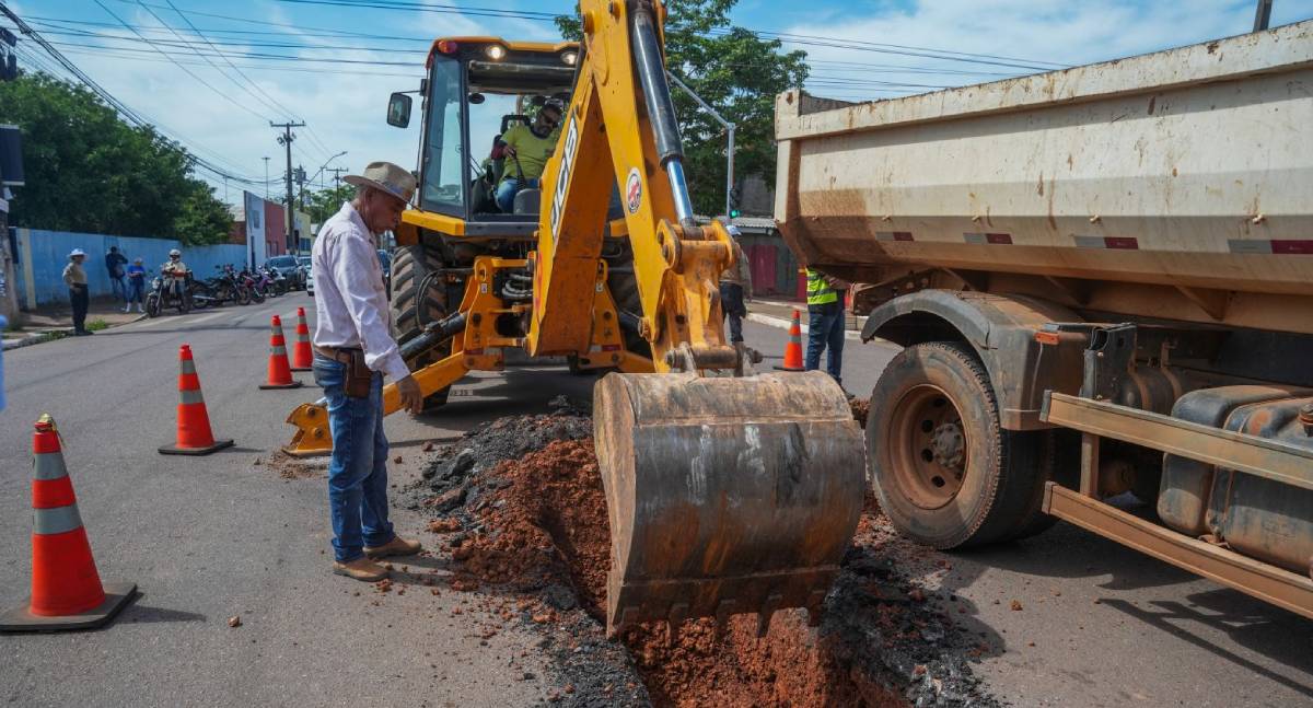 Prefeitura de Porto Velho realiza serviço de drenagem no cruzamento das avenidas Mamoré e Vieira Caúla