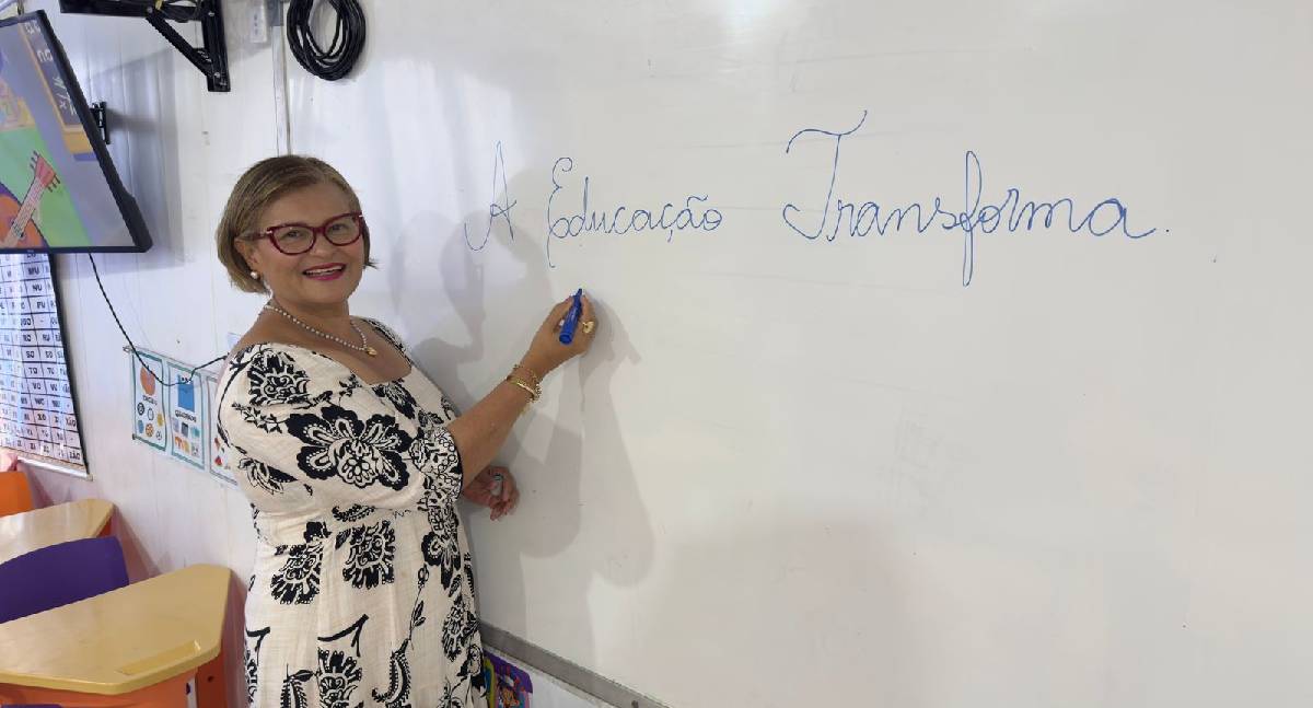 Professora de Porto Velho vence o câncer com fé e apoio da escola