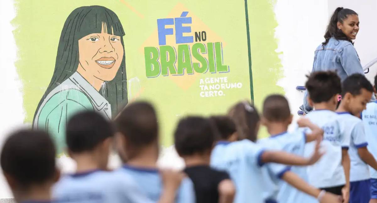 Relatório do PNE 2025-2035 propõe investimento de 7,5% do PIB em educação