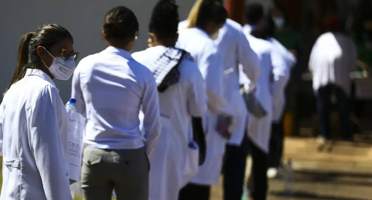 Revalida 2025: cartão de confirmação de inscrição está disponível para candidatos