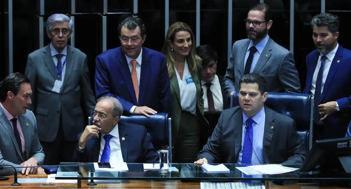 Senado aprova lei que proíbe crédito consignado sem consentimento expresso