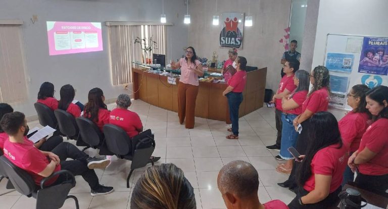 Servidores participam de palestra sobre prevenção e diagnóstico precoce do câncer de mama