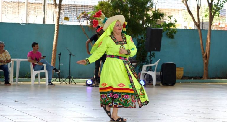 Show de Talentos do Idoso celebra vida e fortalece autoestima