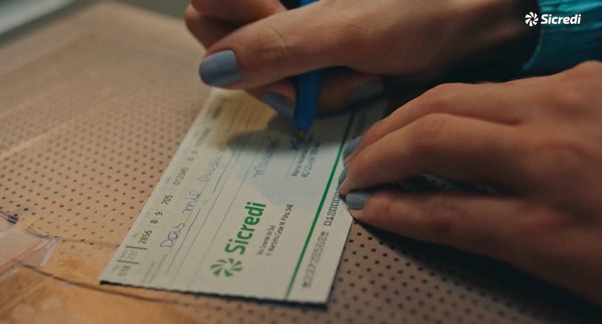 Sicredi destaca impacto positivo do cooperativismo em nova campanha