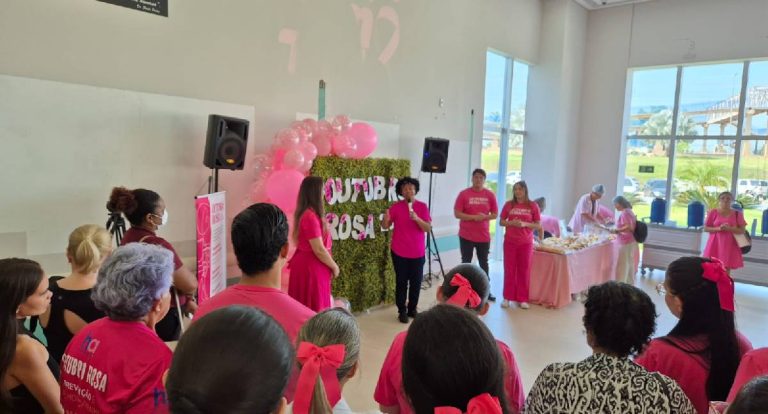Sílvia Cristina participa de ação do Outubro Rosa em Porto Velho