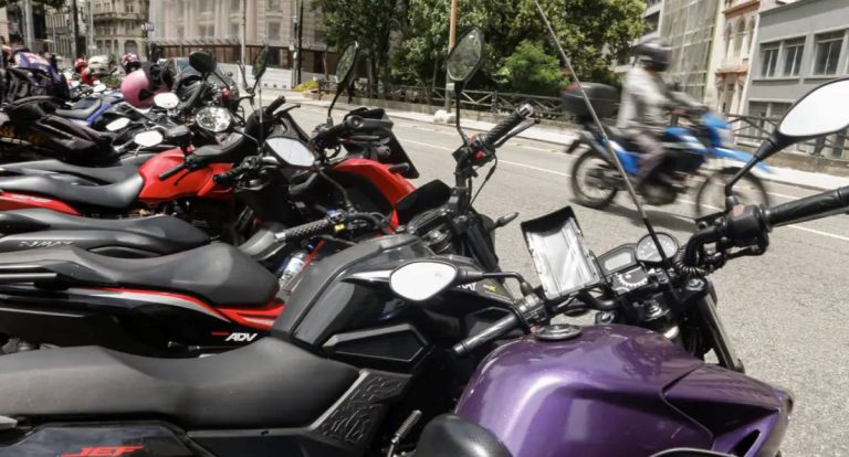 Trabalhadores de aplicativo ganham mais com jornadas mais longas