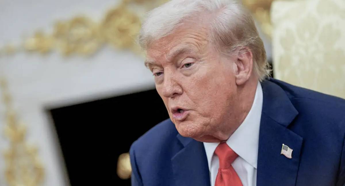 Trump perdoa ex-deputado George Santos, que é solto após prisão por fraude