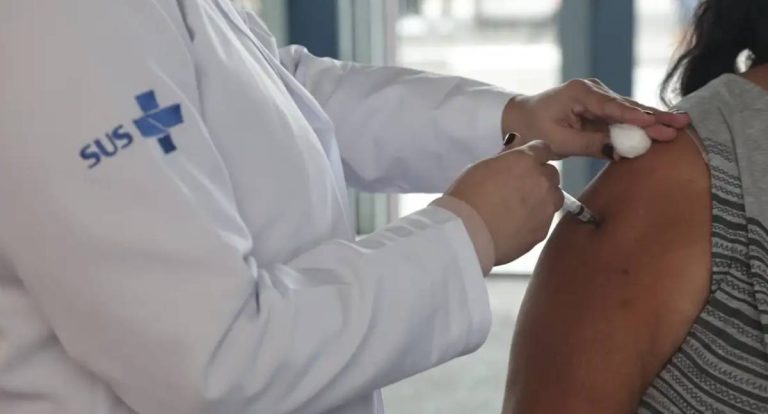 Vacinação em países vizinhos impacta a saúde do Brasil, diz Opas