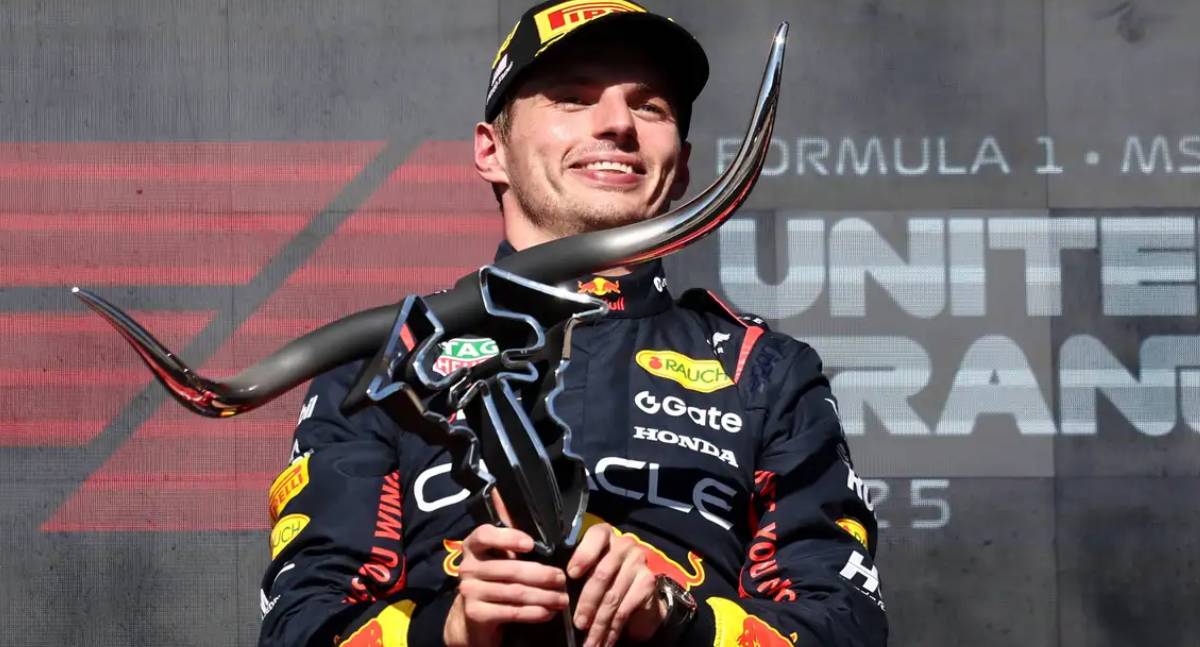Verstappen faz história e se aproxima de Piastri na Fórmula 1