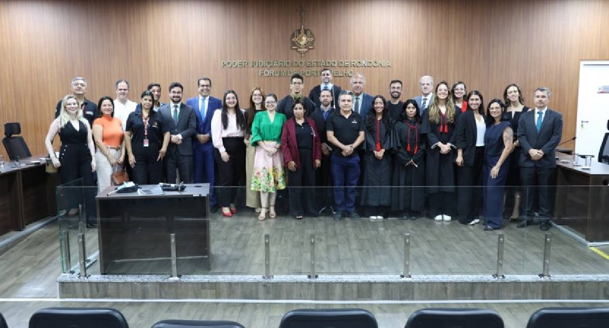 Acadêmicos avançam à semifinal do III Concurso de Júri Simulado do MPRO