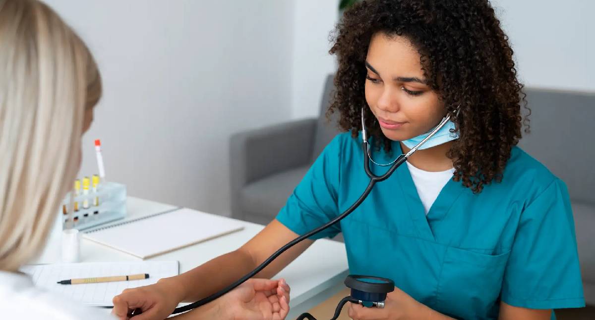 Ação leva serviços gratuitos de saúde à população em Ji-Paraná