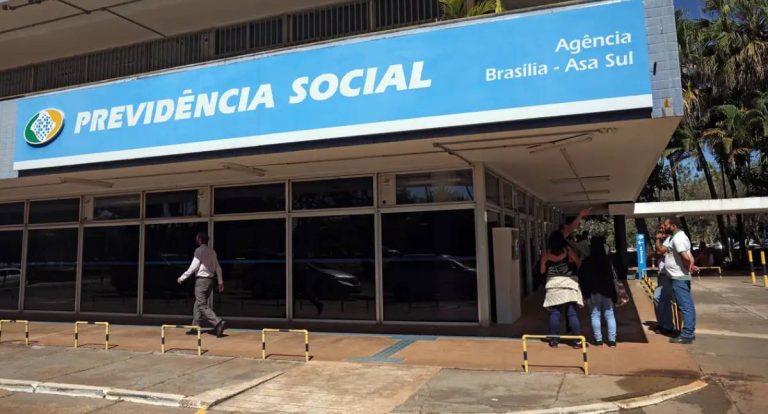 AGU entra com 14 ações na Justiça e pede bloqueio de R$ 3,9 bilhões por descontos irregulares em benefícios do INSS