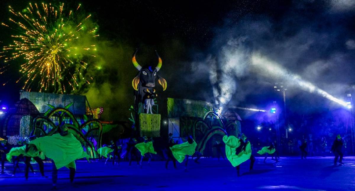 Apresentação do Boi Malhadinho emociona público, mas é interrompida por forte chuva em Guajará-Mirim