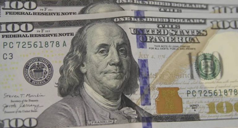 Bolsa mantém correção e fecha em queda de 0,3% aos 157 mil pontos