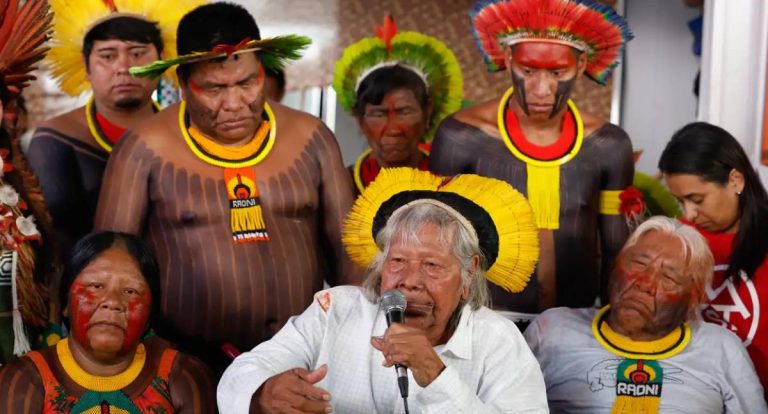 Cacique Raoni pede que Lula e Macron não autorizem perfurações na Amazônia