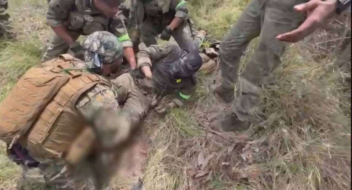 Câmeras e drones mostram confrontos da megaoperação no Rio