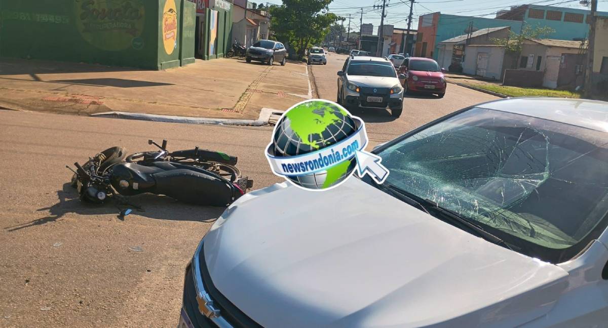 Carro avança preferencial e causa acidente com casal em moto na capital