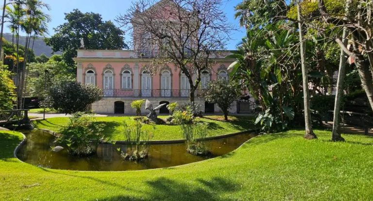 Casa de Rui Barbosa recebe acervos de autores indígenas em reconhecimento histórico