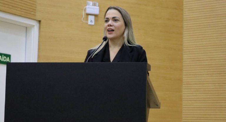 Cláudia de Jesus propõe lei para combater a obesidade em Rondônia