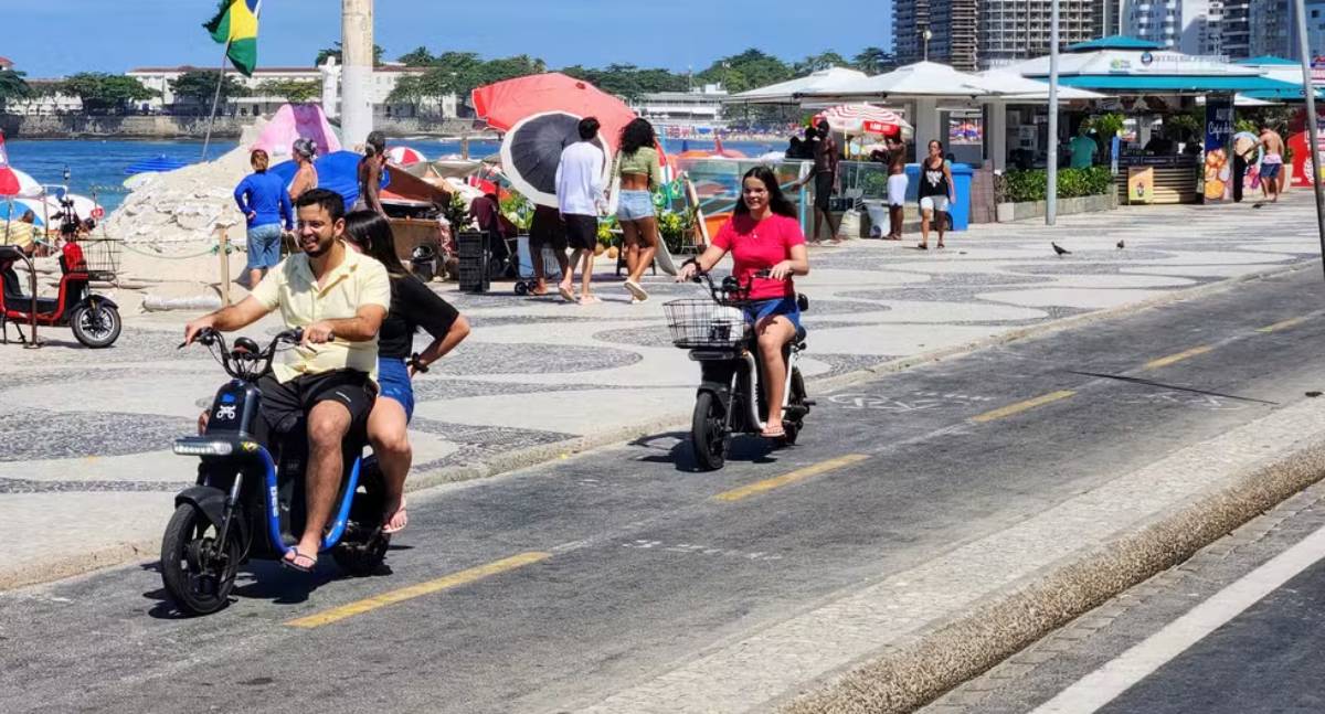 CNH e placa para ciclomotores com novas regras de 2026