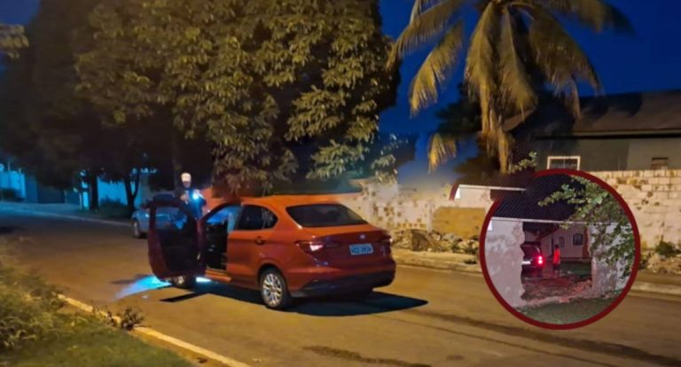 Colisão entre carros termina com veículo invadindo residência em RO