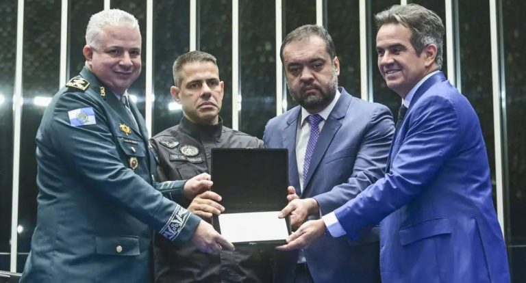 Congresso homenageia policiais mortos na Operação Contenção no Rio de Janeiro