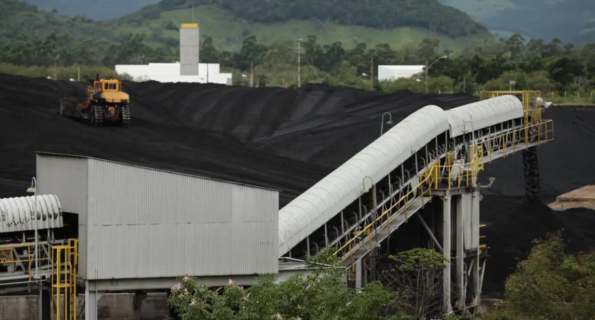 Críticas à extensão de subsídios a usinas de carvão mineral até 2040
