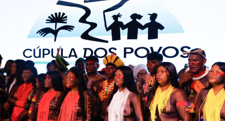 Cúpula dos Povos critica omissão e inércia de países na COP30