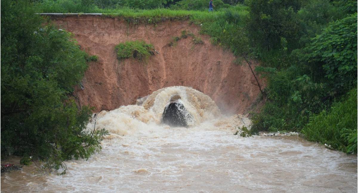 Defesa Civil interdita acesso ao bairro Triângulo após forte chuva em Porto Velho