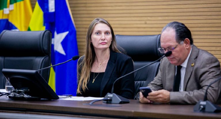 Deputada Gislaine Lebrinha solicita reforma e ampliação da EMIF Monteiro Lobato