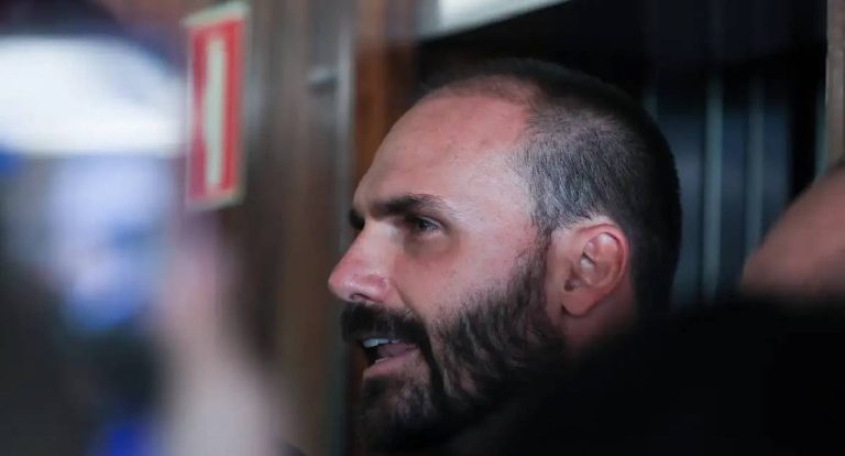 DPU defende rejeição de denúncia da PGR contra Eduardo Bolsonaro