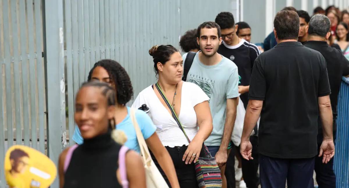 Enem 2025: cerca de 70% dos inscritos compareceram nos dois dias de prova