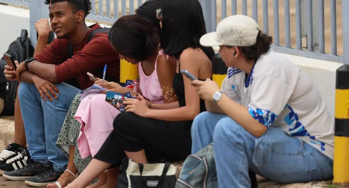 Enem 2025 inova ao adotar modelo "testlets" nas provas de linguagens