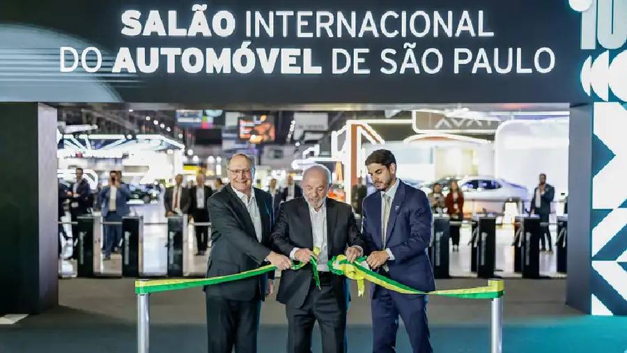 Retorno do Salão do Automóvel destaca competitividade do Brasil, afirma Lula