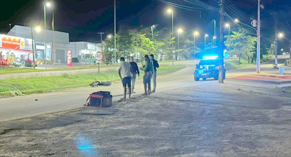 Entregador de delivery bêbado atropela senhora na Avenida JK